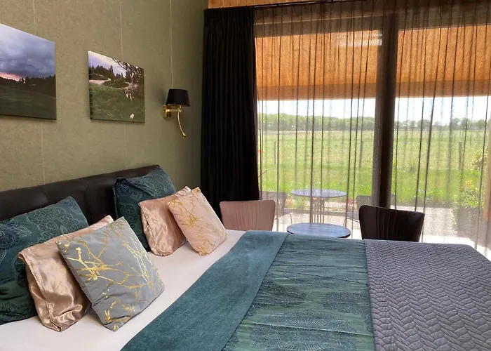 't Heidepaleis Bed and breakfast 4*